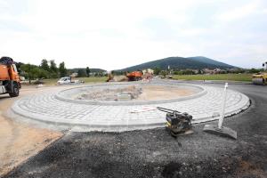 ASFALTIRANJE KROŽIŠČA FOTO LJUBO VUKELIČ 08